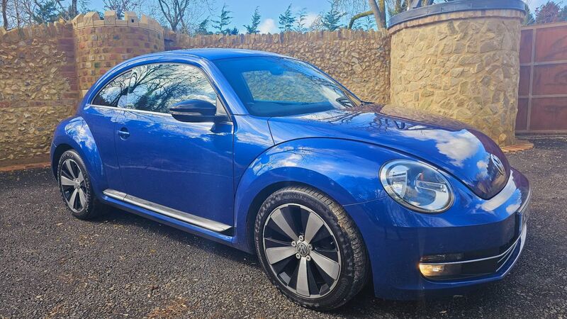 VOLKSWAGEN BEETLE