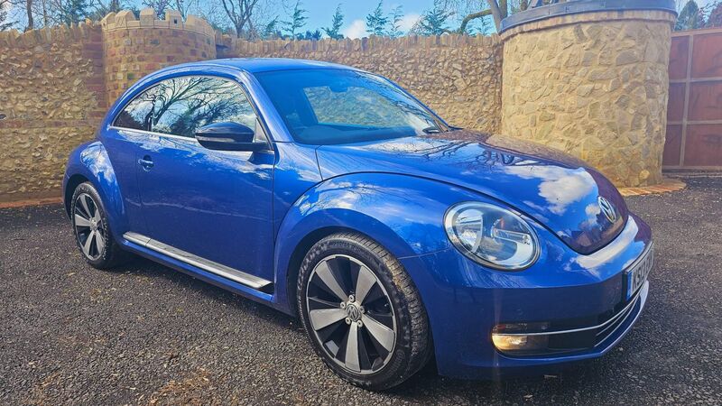 VOLKSWAGEN BEETLE