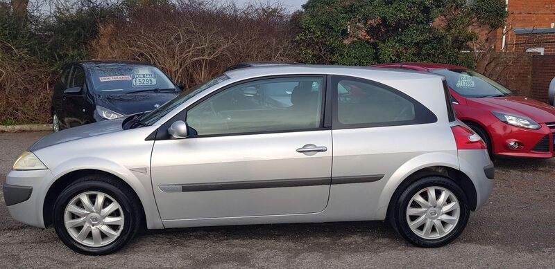 RENAULT MEGANE