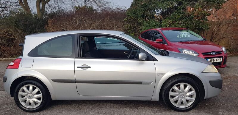 RENAULT MEGANE