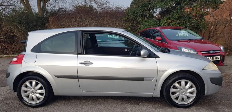 RENAULT MEGANE