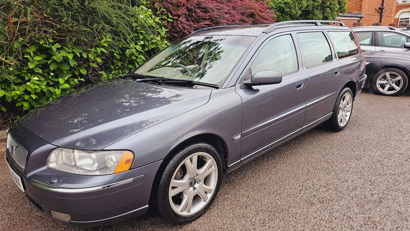 VOLVO V70