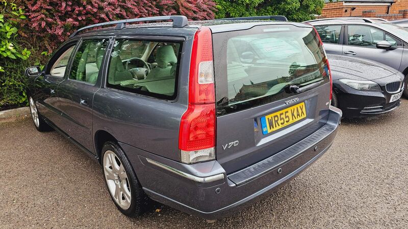 VOLVO V70