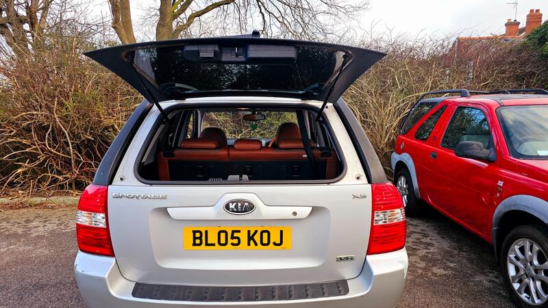 KIA SPORTAGE