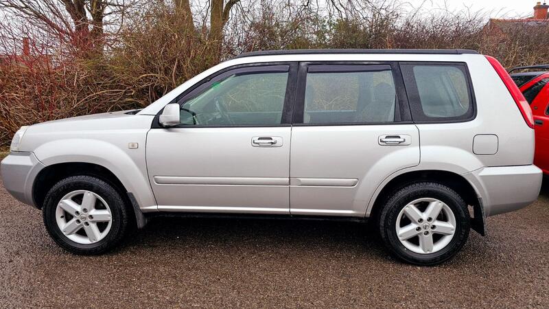 NISSAN X-TRAIL