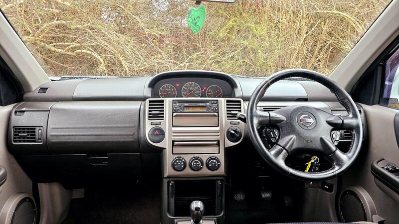NISSAN X-TRAIL