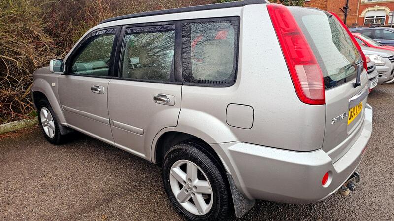 NISSAN X-TRAIL