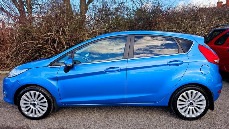 FORD FIESTA