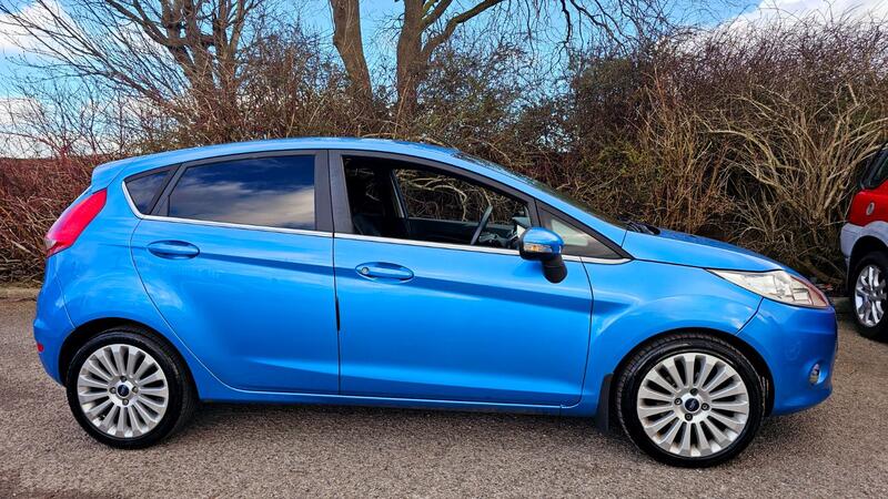 FORD FIESTA
