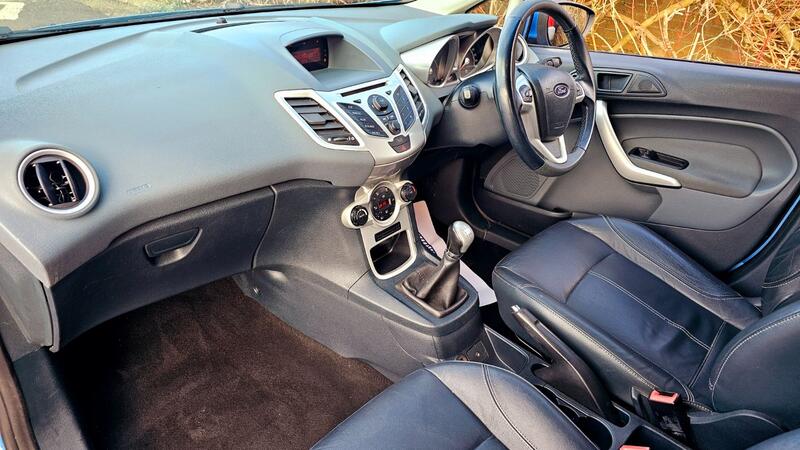 FORD FIESTA