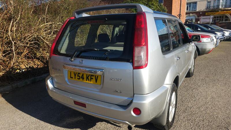NISSAN X-TRAIL